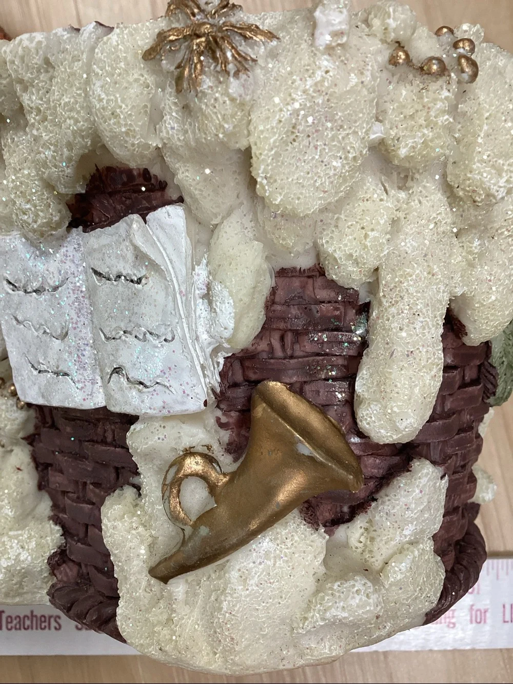 Celestial Musical Santa Holiday Basketweave Resin Planter Gold Harp Trumpet